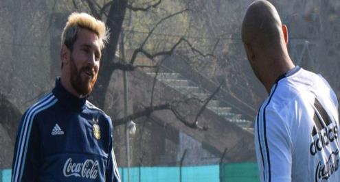 مدرب الأرجنتين: ميسي يتحرق شوقا للعب